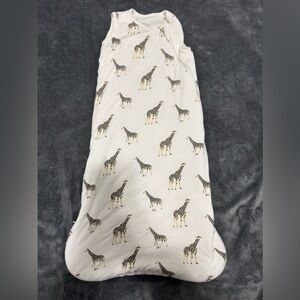 NWOT!Kyte BABY Cream Giraffe Print Bedding Sheets